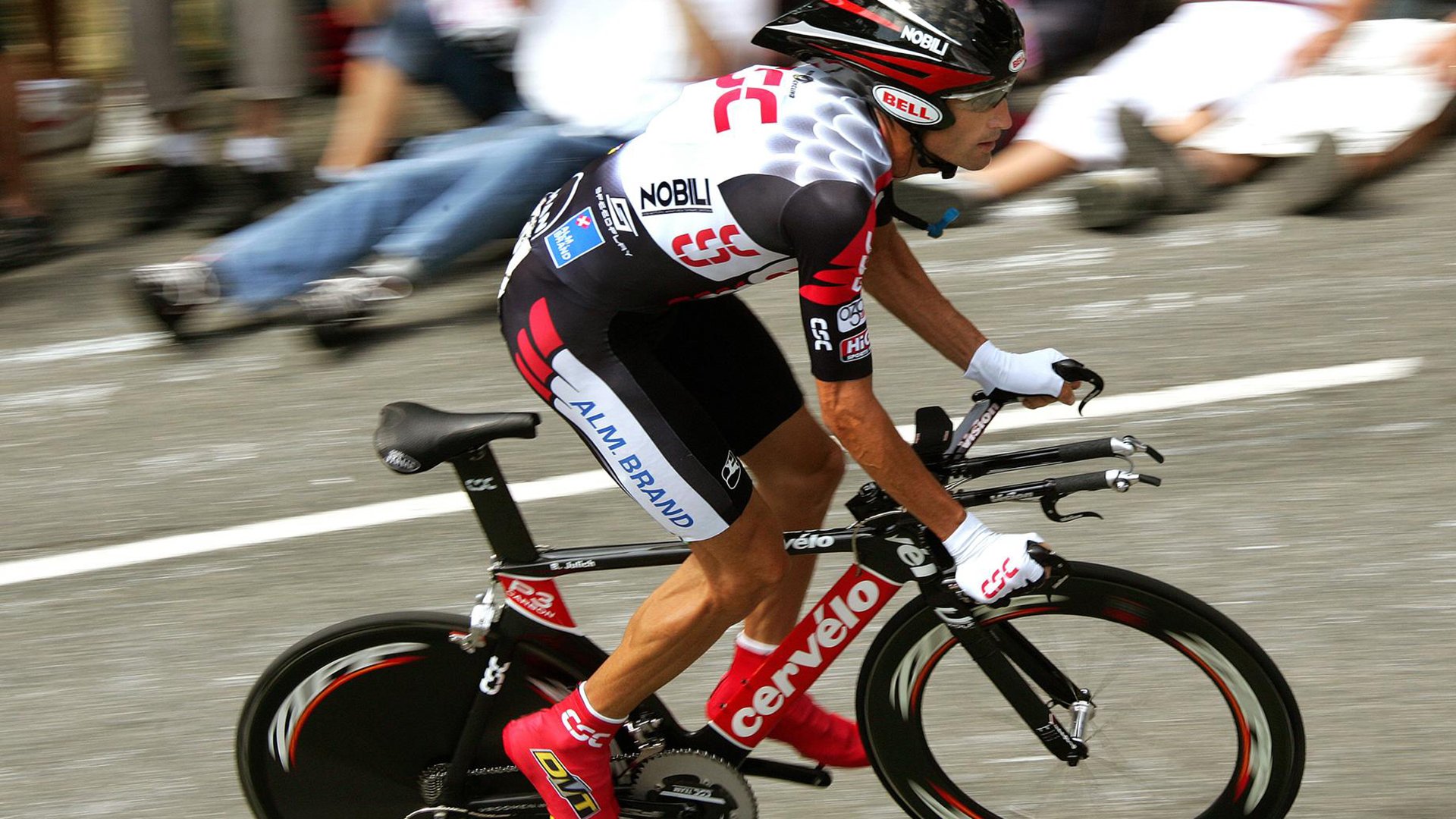 恩比德48分狂飙！约基奇三双诠释何为降维打击—掘金轻取广东背后的篮球维度差距